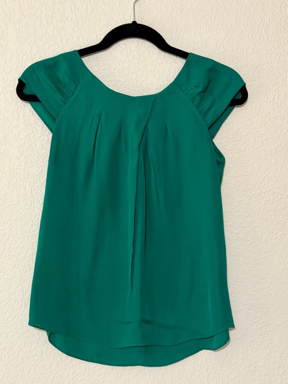 Banana Republic Emerald Green Pleated Cap-Sleeve Blouse